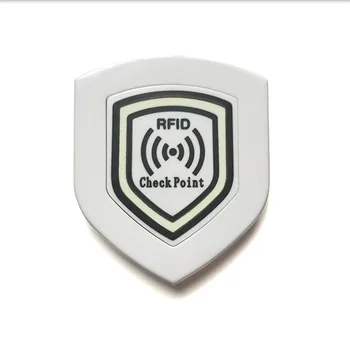 13.56 MHz-es ISO14443A Anti fém 70×60x8mm NFC TAG213 pajzs ellenőrzés tag Világító Járőr Pont passzív RFID kártyák HF kategória