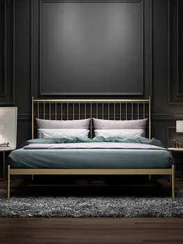 Egyéni Északi kovácsoltvas ágy 1,8 m 1.5 m-es kis lakás, dupla modern, egyszerű, titán, arany rozsdamentes acél fény luxus ágy