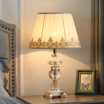 Kristály asztali lámpa hálószoba éjjeli lámpa Északi luxus nappali Egyszerű, modern háztartási meleg romantikus házasság szoba